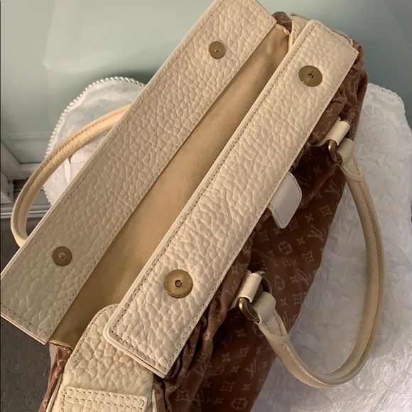 **{SOLD}**Louis Vuitton Mini Monogram Trapzen bag - Picture 8 of 13